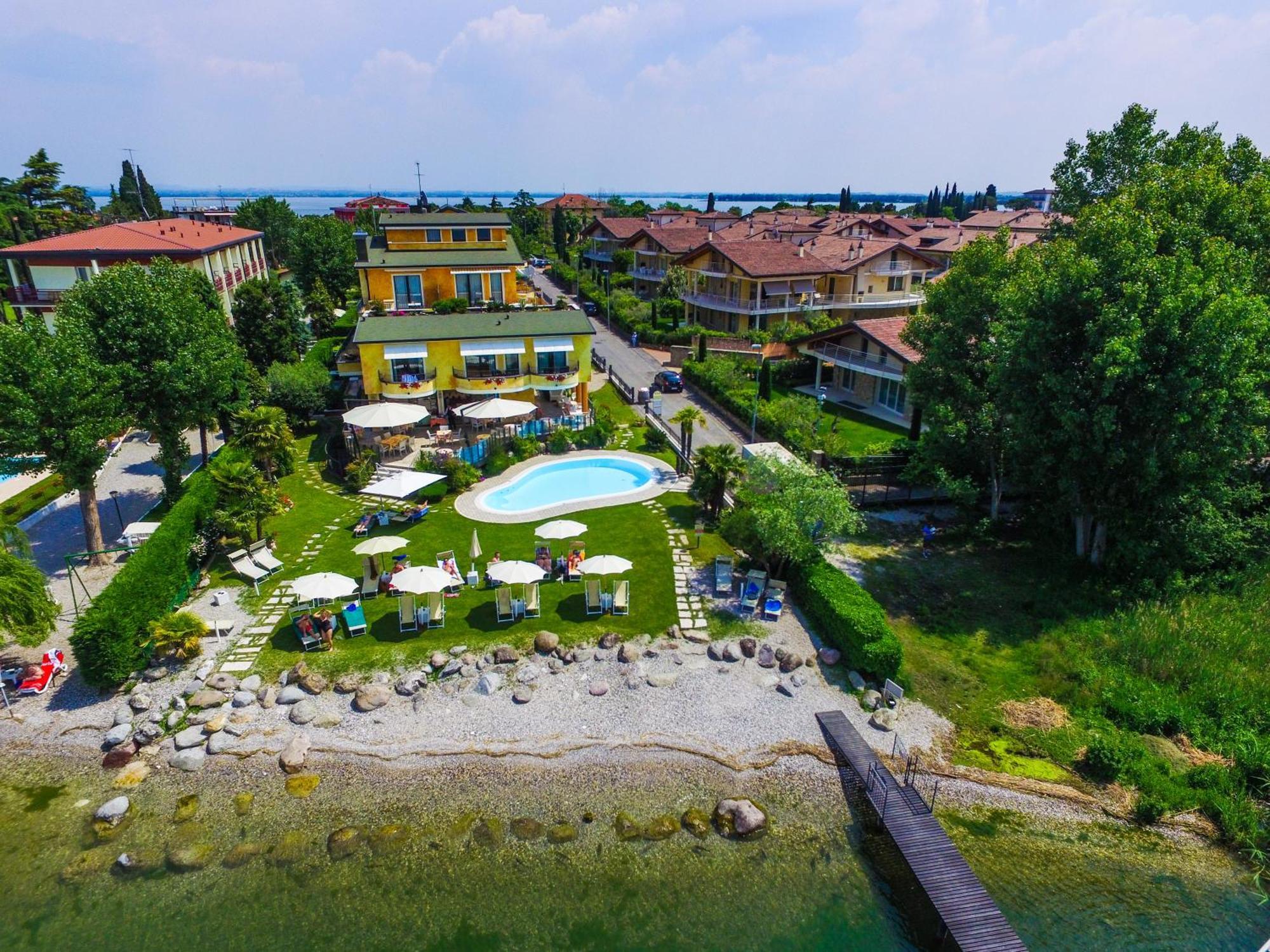 Hotel La Rondine Sirmione Kültér fotó