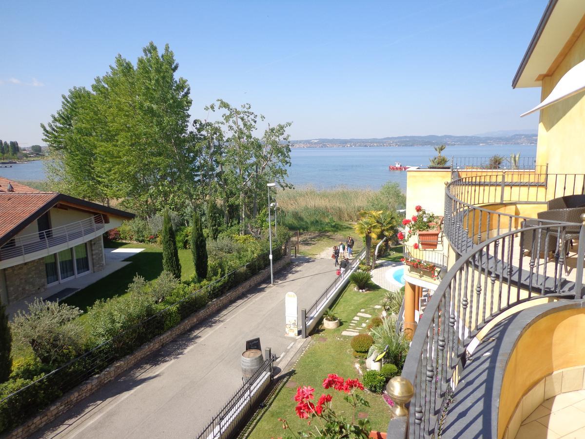 Hotel La Rondine Sirmione Kültér fotó