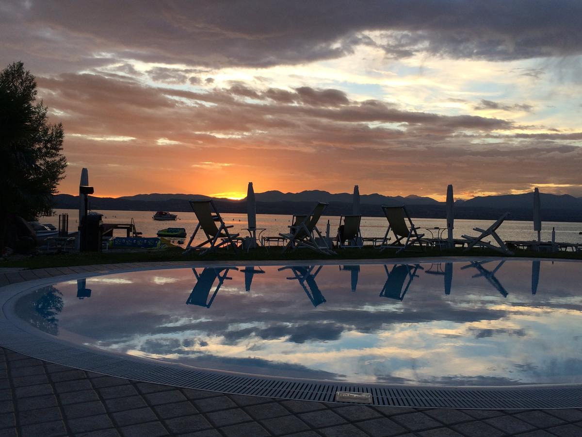 Hotel La Rondine Sirmione Kültér fotó