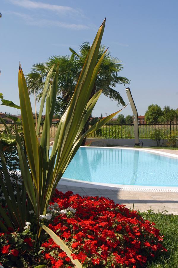 Hotel La Rondine Sirmione Kültér fotó